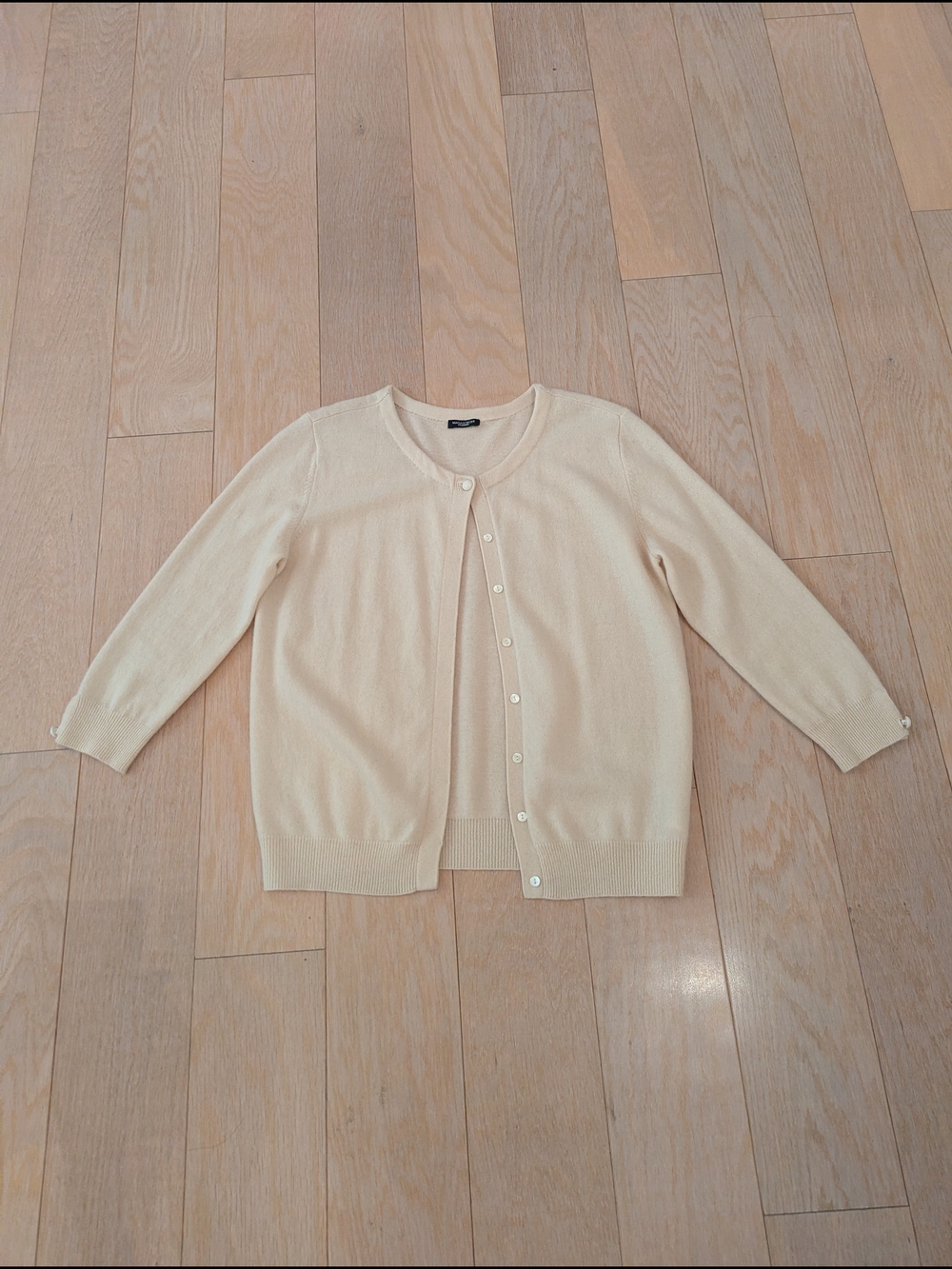 Magaschoni 100% Cashmere Cream Button-Up Crewneck Cardigan